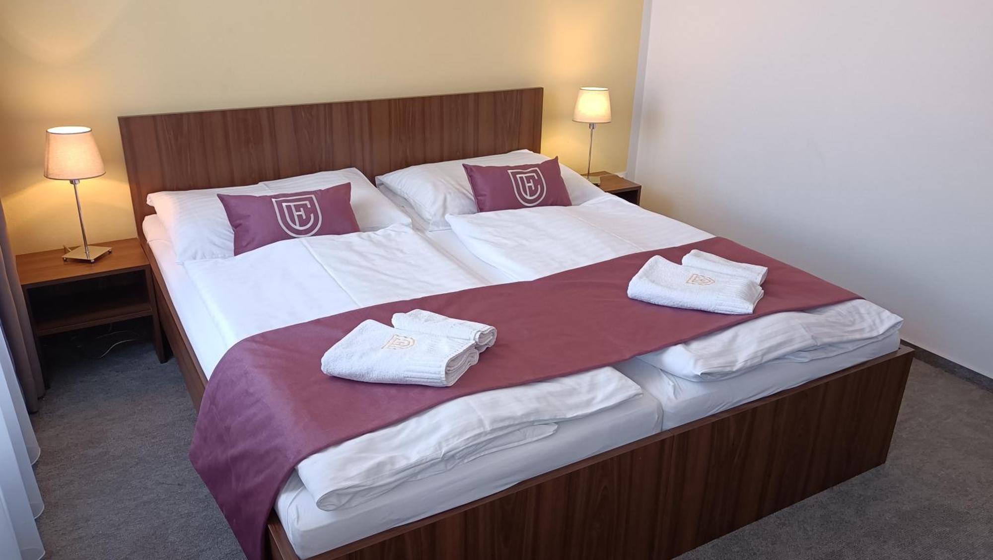 Hotel Eminent Stupava Zewnętrze zdjęcie
