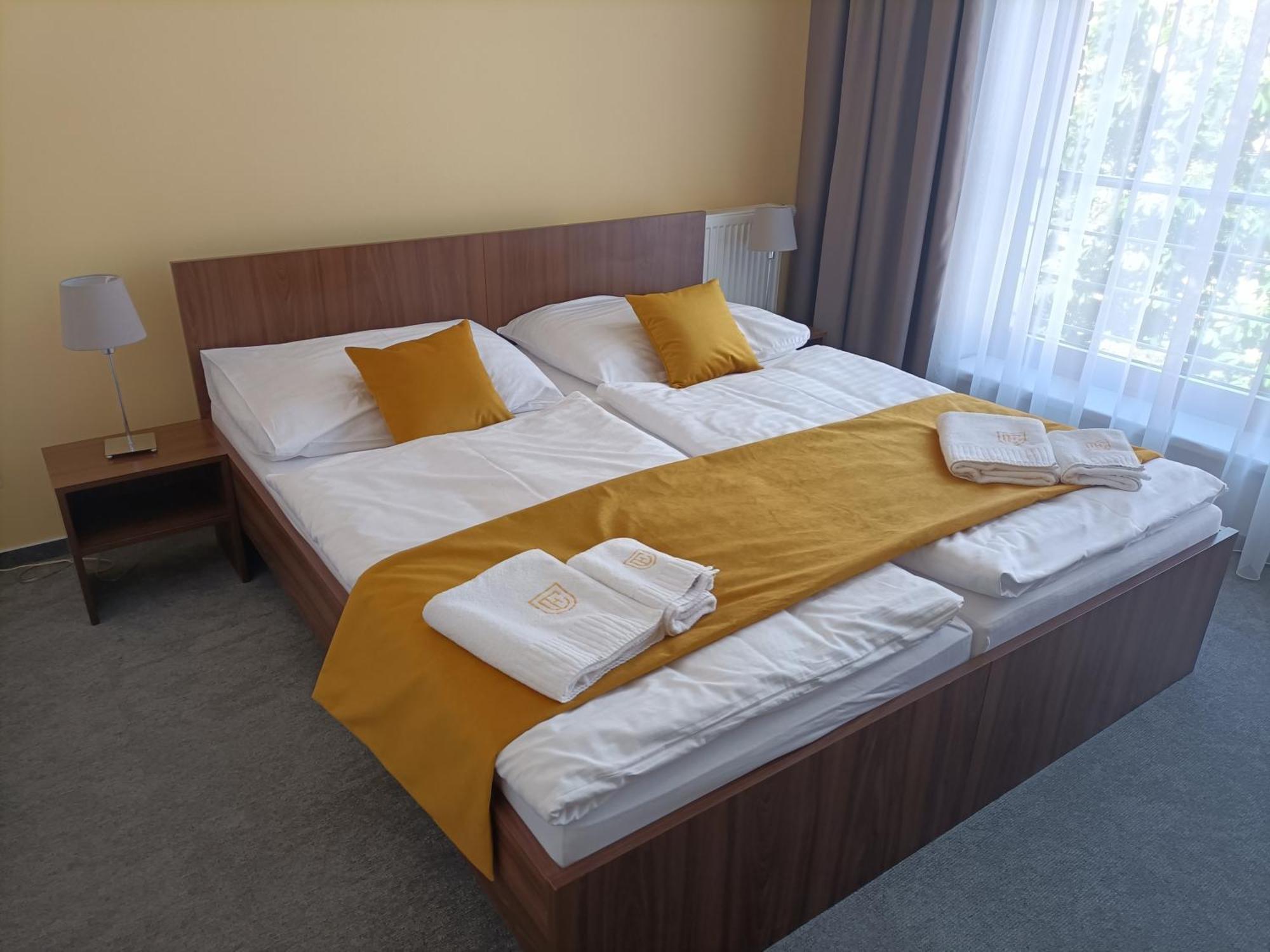 Hotel Eminent Stupava Zewnętrze zdjęcie