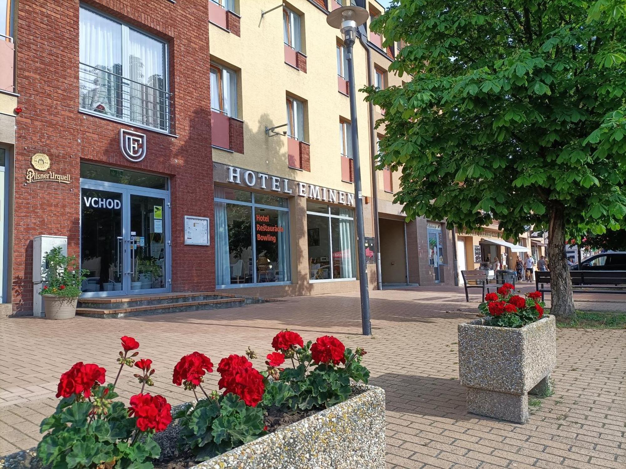 Hotel Eminent Stupava Zewnętrze zdjęcie