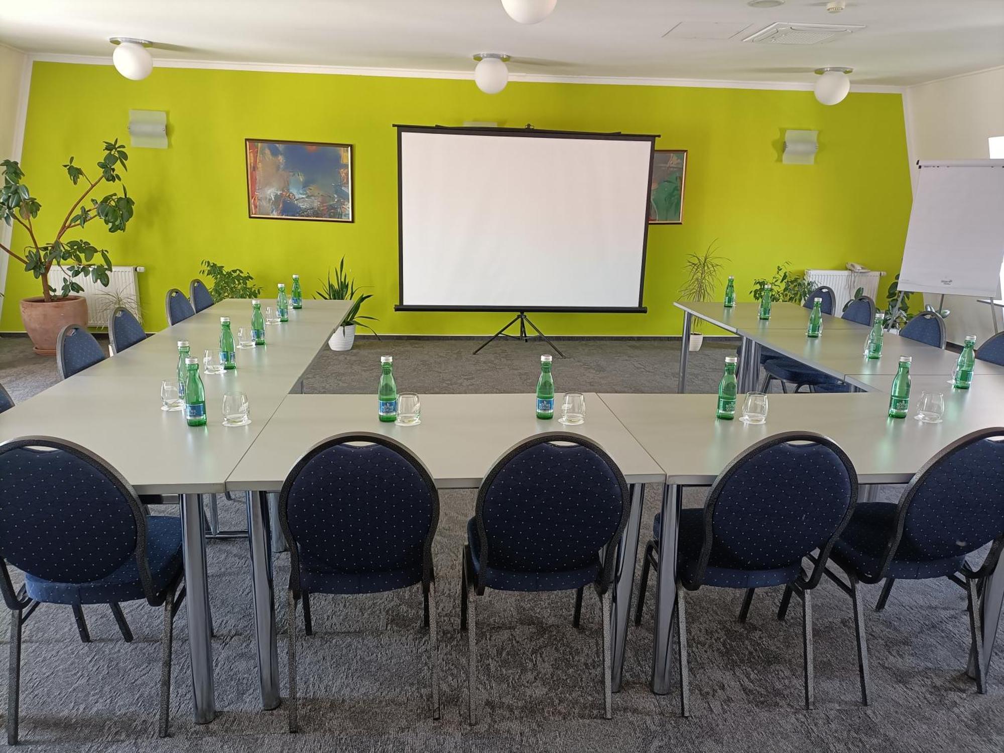 Hotel Eminent Stupava Zewnętrze zdjęcie