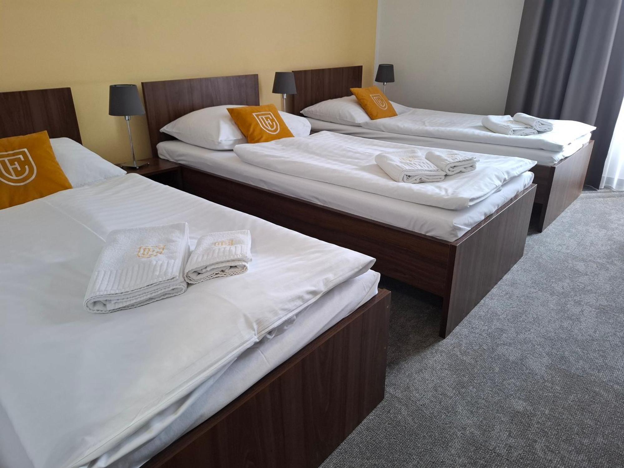 Hotel Eminent Stupava Zewnętrze zdjęcie