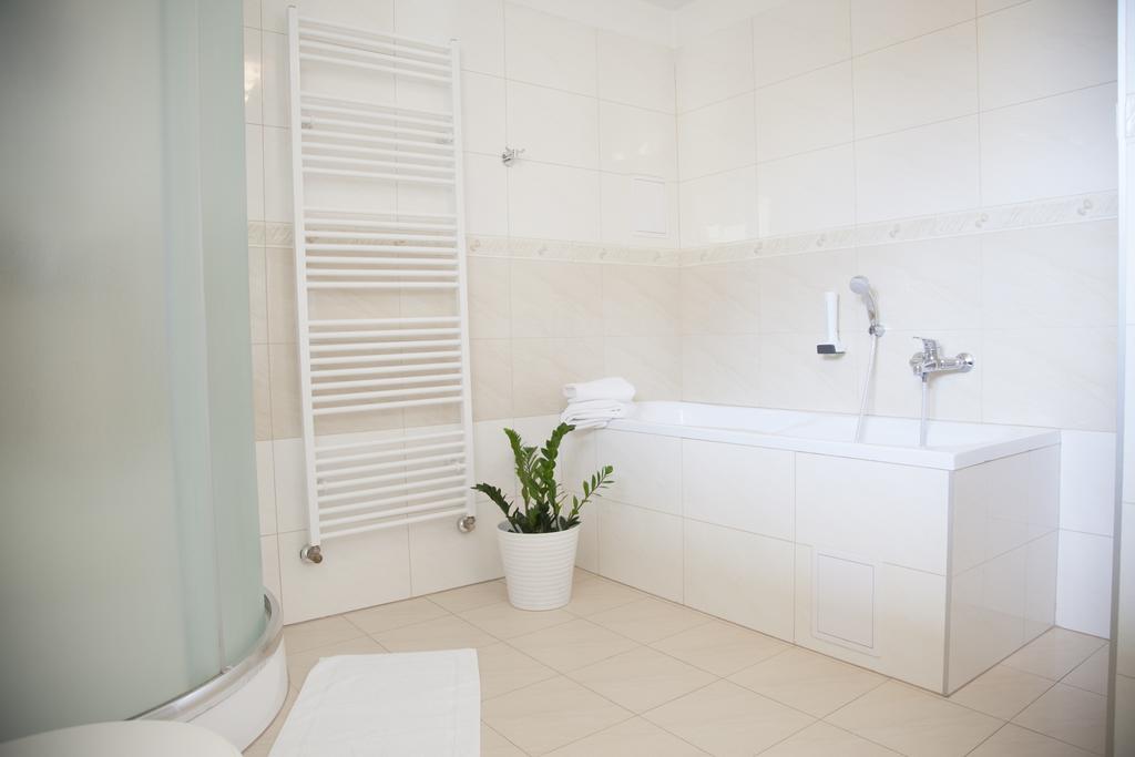 Hotel Eminent Stupava Zewnętrze zdjęcie